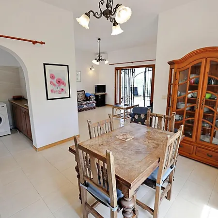 Sara - Sea View With Private Pool In فيلة